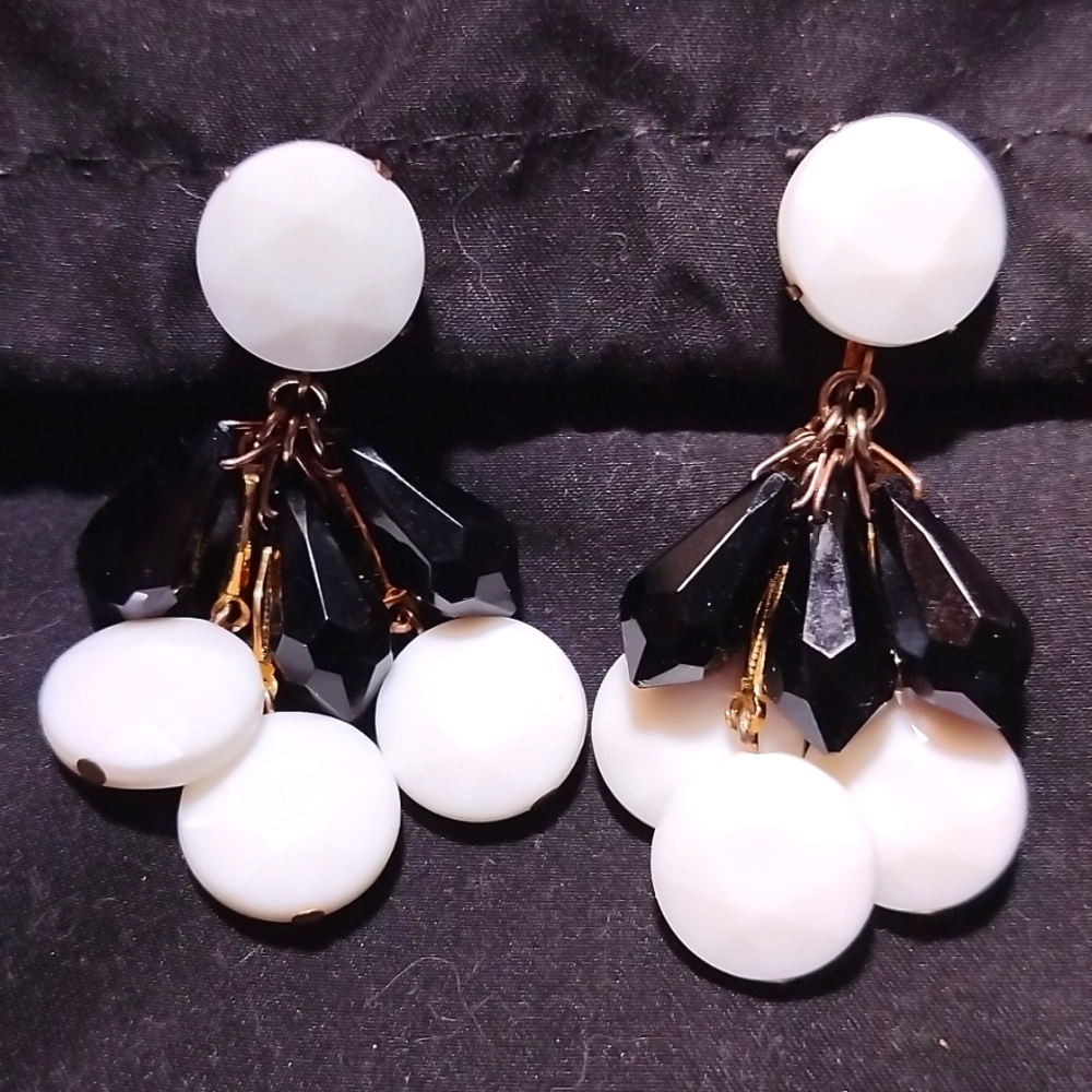 Vintage 1950's Black and White dangle statement clip on earrings Signed